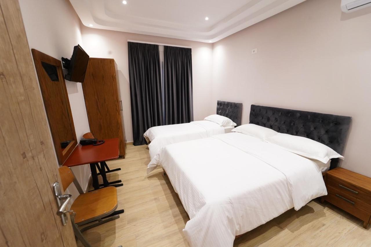 Sr99 Hotel Tirana Exterior foto